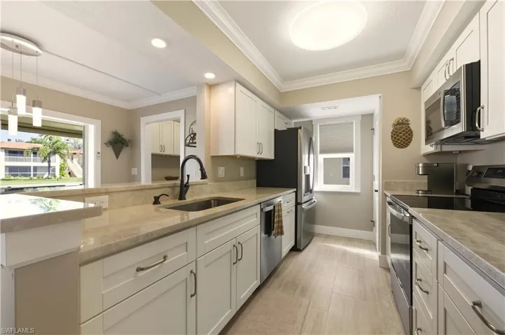 1155  Sandpiper  ST, Naples, FL 34102