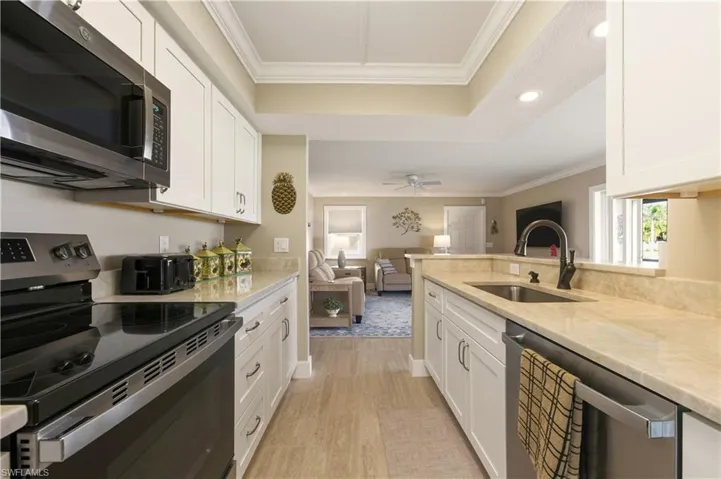 1155  Sandpiper  ST, Naples, FL 34102