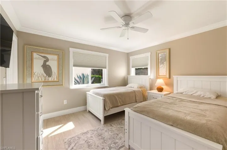 1155  Sandpiper  ST, Naples, FL 34102