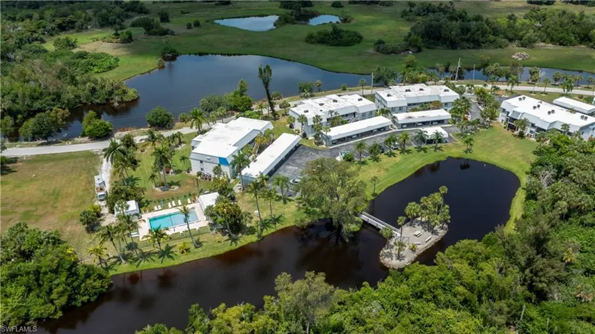 Bird's Eye view of Lush Surroundings!