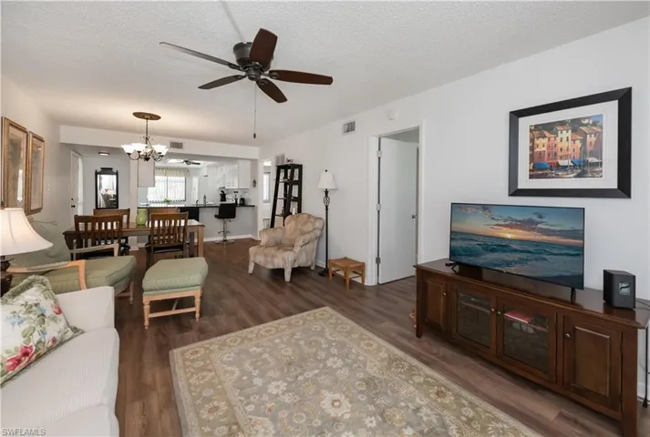 Spacious area connecting family area to dining and Kitchen