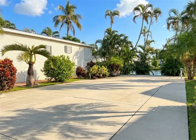 405 Imperial Wilderness Blvd, Naples, Florida 34114