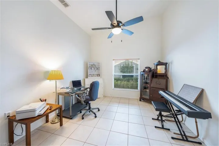 6175  Mandalay  CIR, Naples, FL 34112