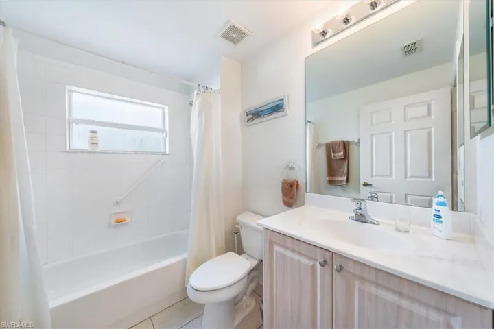 6175  Mandalay  CIR, Naples, FL 34112