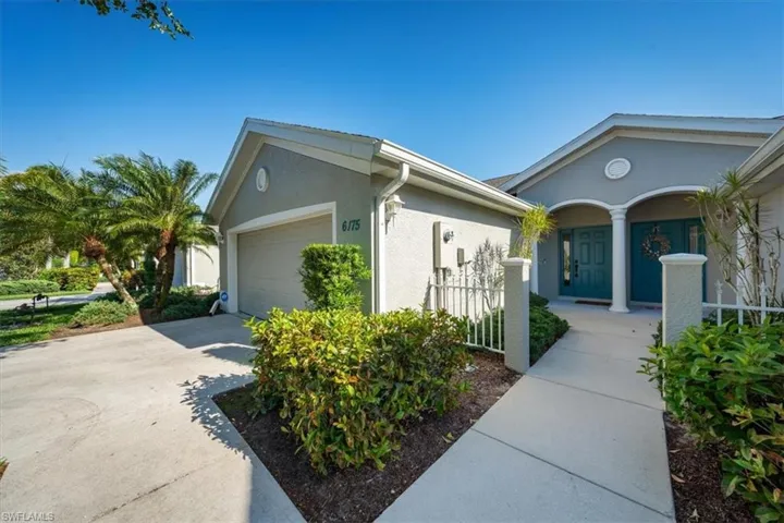 6175  Mandalay  CIR, Naples, FL 34112