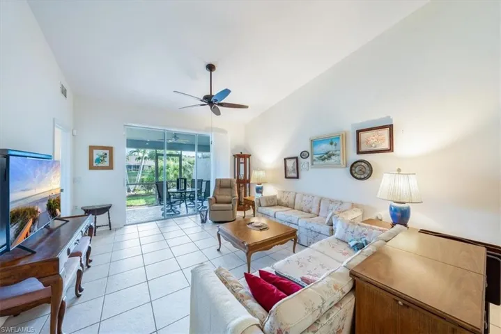 6175  Mandalay  CIR, Naples, FL 34112