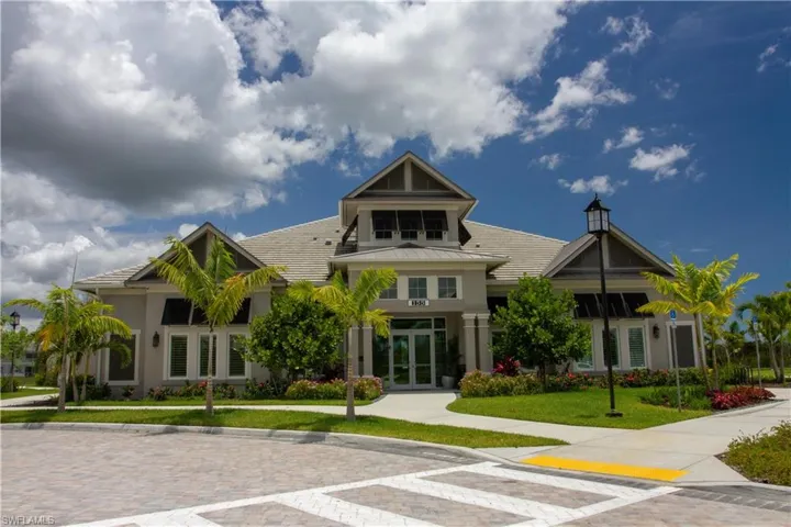 232  Indies E DR, Naples, FL 34114