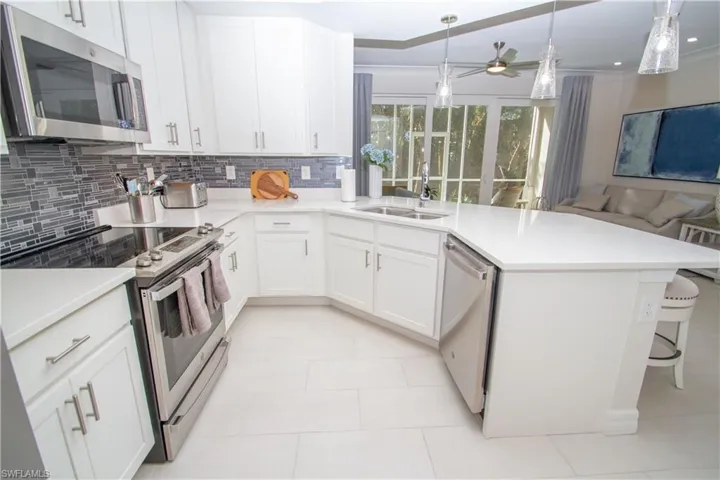 232  Indies E DR, Naples, FL 34114