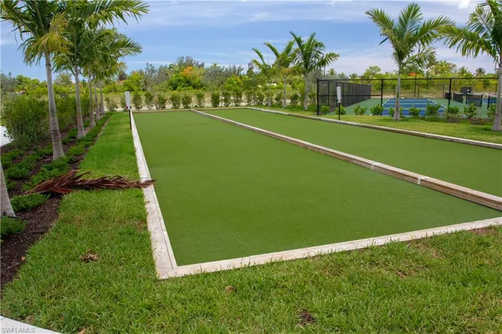 232  Indies E DR, Naples, FL 34114