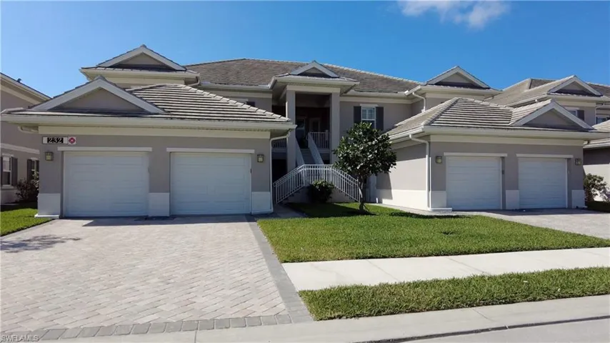 232  Indies E DR, Naples, FL 34114