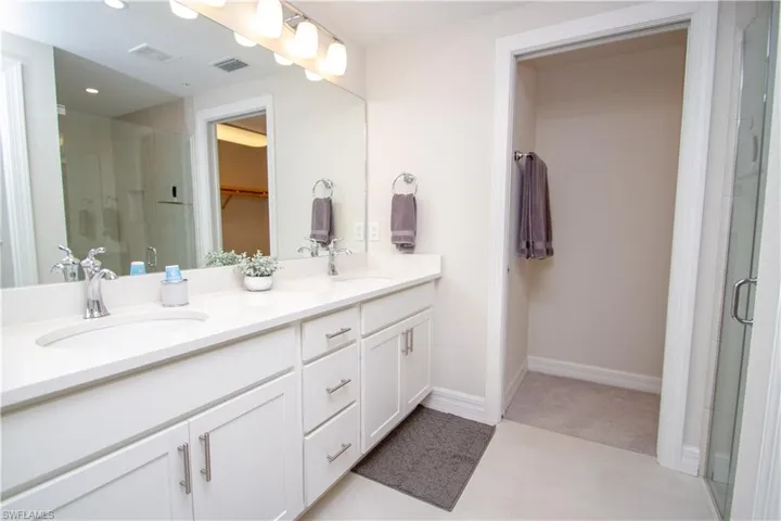 232  Indies E DR, Naples, FL 34114