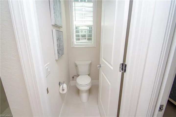 232  Indies E DR, Naples, FL 34114