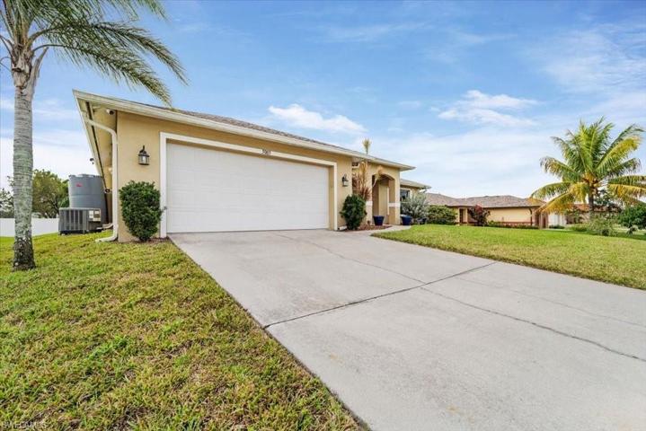 5003  Berryman  ST, Lehigh Acres, FL 33971