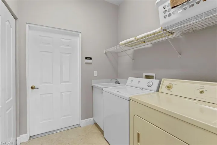 8039  Tauren  CT, Naples, FL 34119