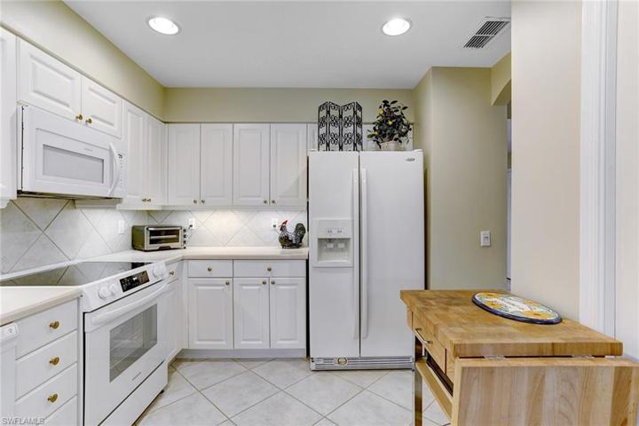 23156  Rosedale  DR, Estero, FL 34135