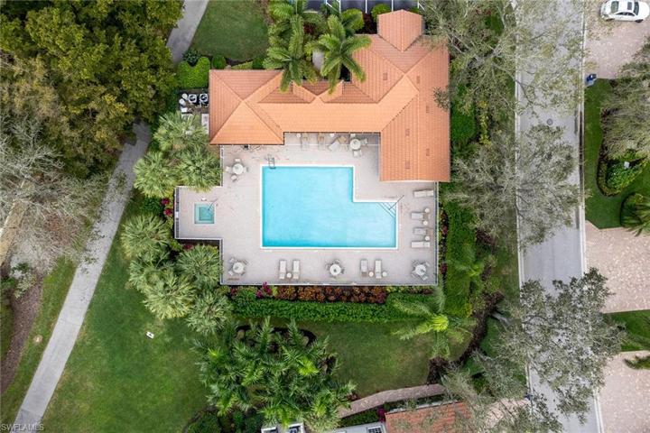 Community Pool & Spa