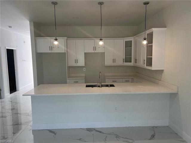 425  Piedmont  ST, LEHIGH ACRES, FL 33974
