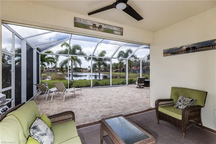 Sitting Area outside living room