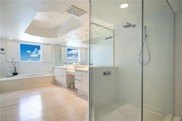 Owner's Bathroom