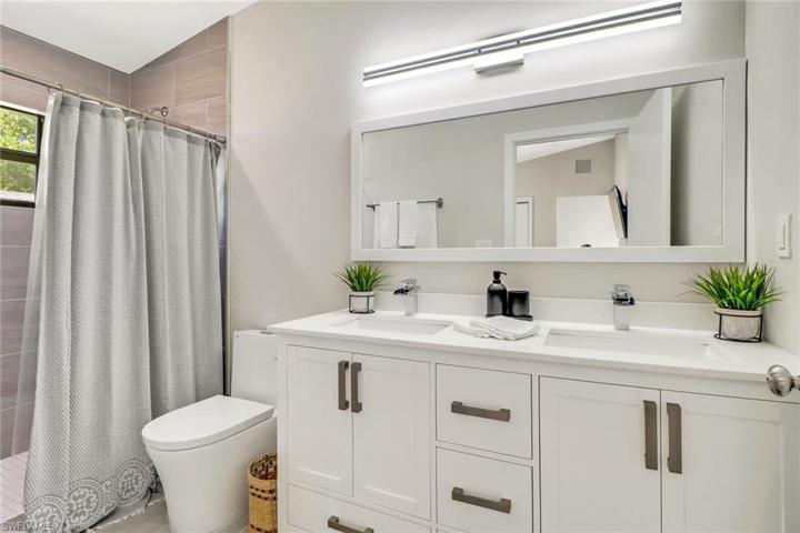 Dual Sinks in Master Bathroom