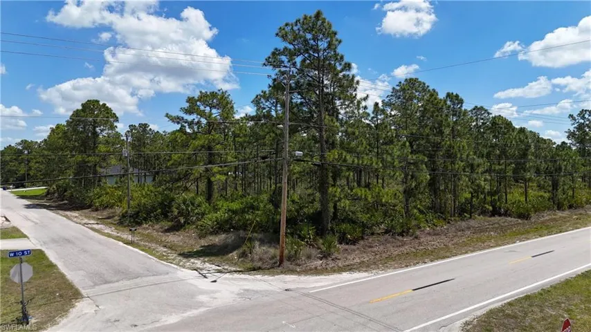 1406 W 10th  ST, Lehigh Acres, FL 33972