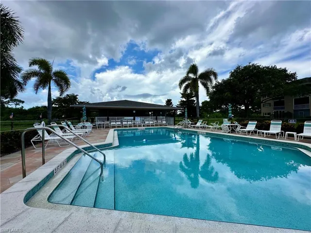 5467 Rattlesnake Hammock Rd 207, Naples, Florida 34110