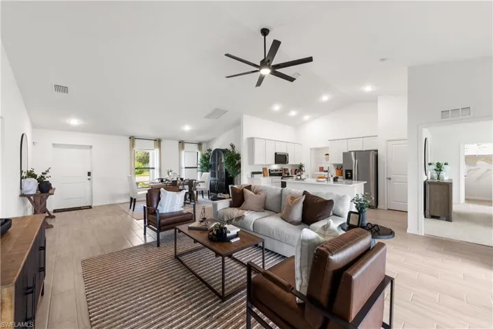 1114 Nw 19th St, Cape Coral, Florida 33993