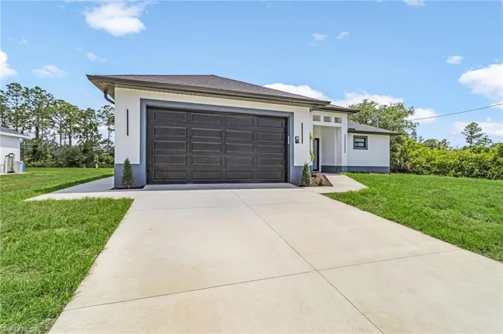 634  Raintree E ST, Lehigh Acres, FL 33974