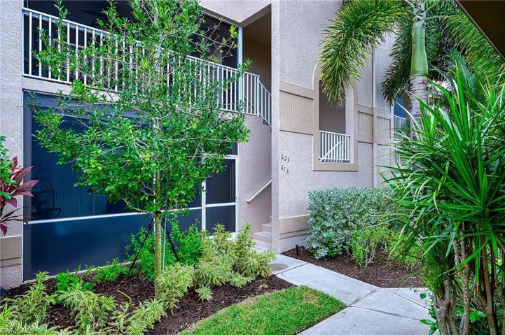 8590  Cedar Hammock  CIR, NAPLES, FL 34112
