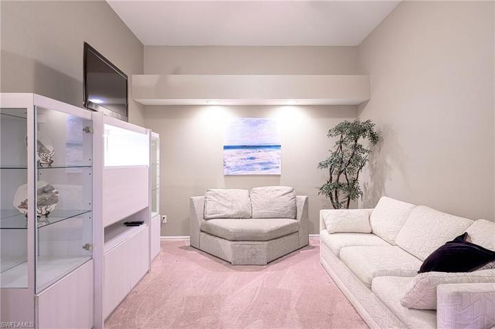 8590  Cedar Hammock  CIR, NAPLES, FL 34112
