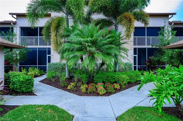 8590  Cedar Hammock  CIR, NAPLES, FL 34112
