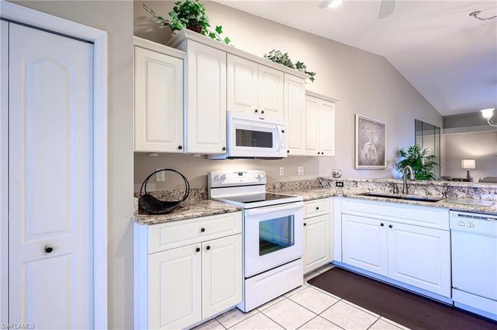 8590  Cedar Hammock  CIR, NAPLES, FL 34112