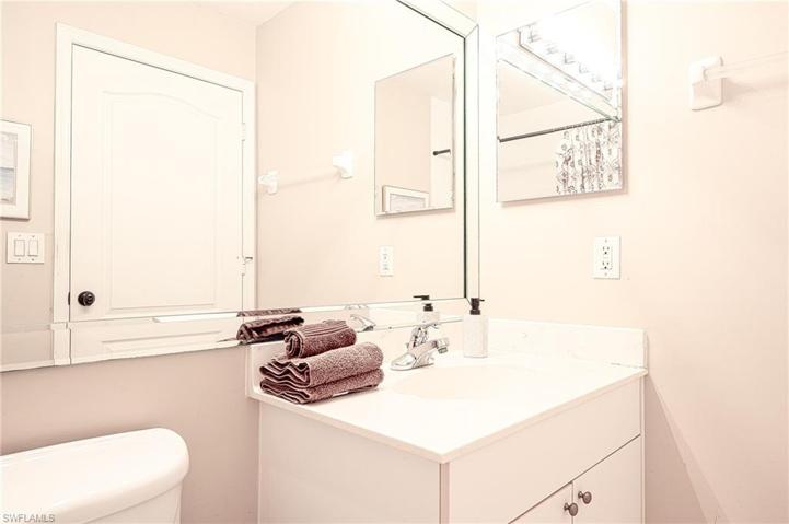 8590  Cedar Hammock  CIR, NAPLES, FL 34112