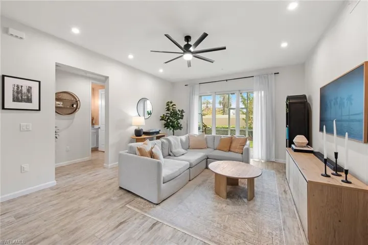 4688  Arboretum  CIR, Naples, FL 34112