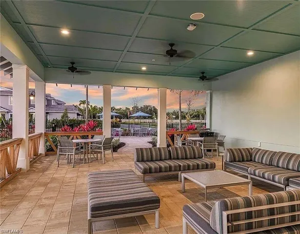 4688  Arboretum  CIR, Naples, FL 34112