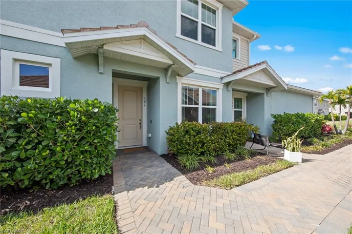 4688  Arboretum  CIR, Naples, FL 34112