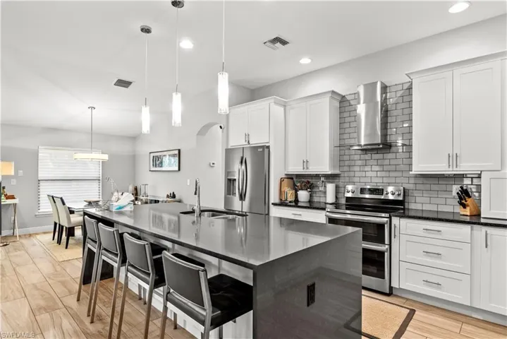 1733  El Dorado W PKWY, Cape Coral, FL 33914