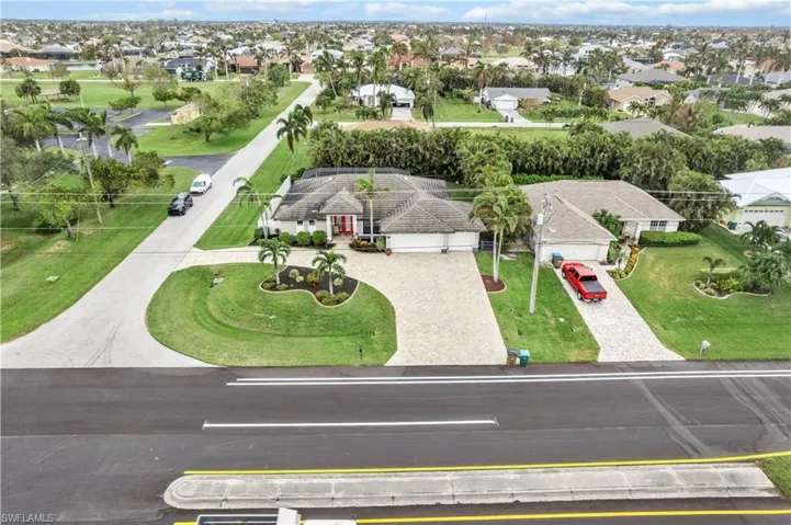 1733  El Dorado W PKWY, Cape Coral, FL 33914