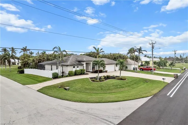 1733  El Dorado W PKWY, Cape Coral, FL 33914