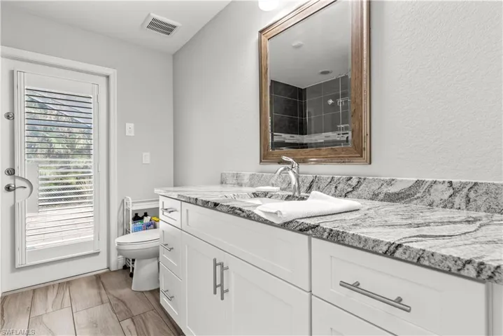 1733  El Dorado W PKWY, Cape Coral, FL 33914