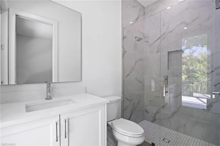 Bedroom 2 Bath / Pool Bath
