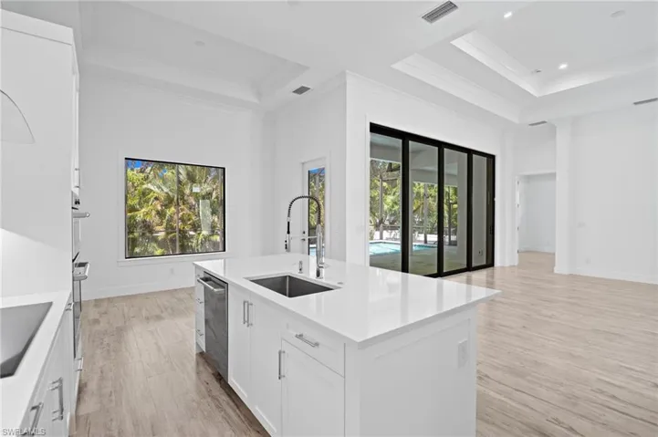 82 Tahiti Rd, Marco Island Fl 34145