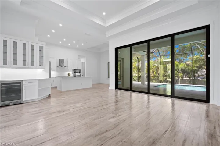 82 Tahiti Rd, Marco Island Fl 34145