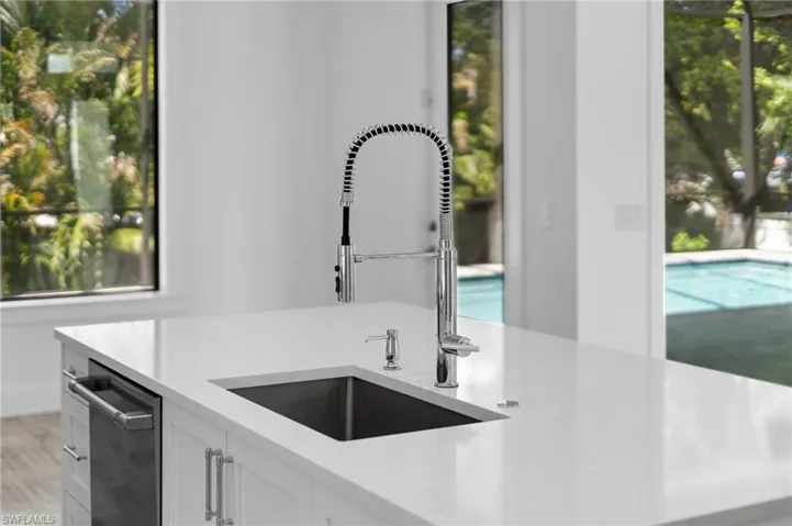 82 Tahiti Rd, Marco Island Fl 34145