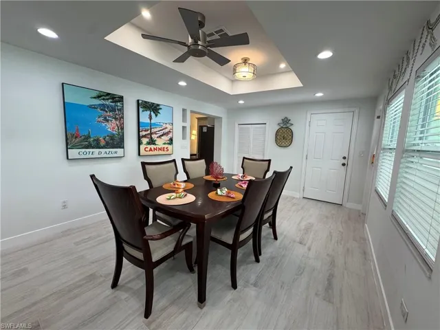 784  11th N ST, Naples, FL 34102