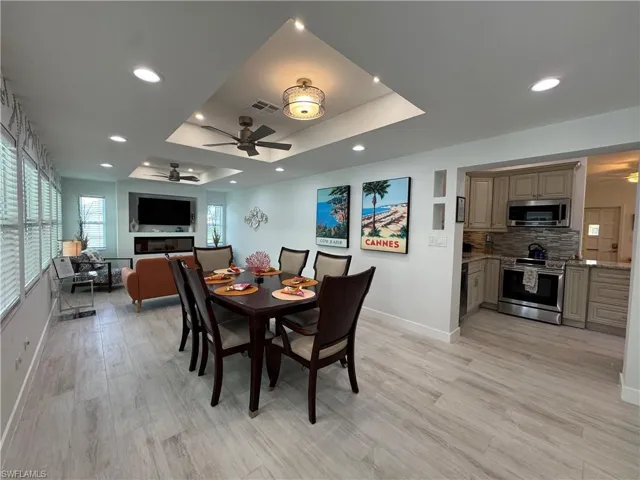 784  11th N ST, Naples, FL 34102