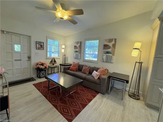 784  11th N ST, Naples, FL 34102