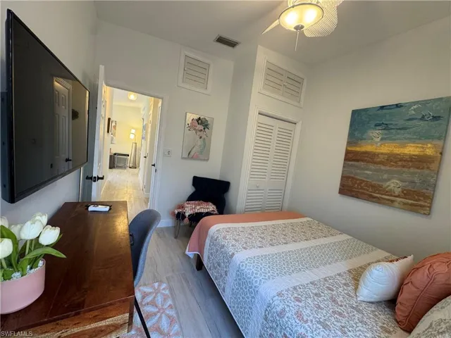 784  11th N ST, Naples, FL 34102