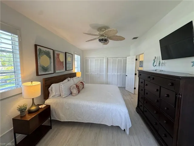 784  11th N ST, Naples, FL 34102