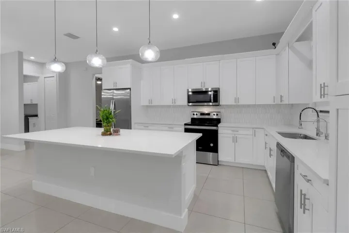 4990  44th NE ST, Naples, FL 34120